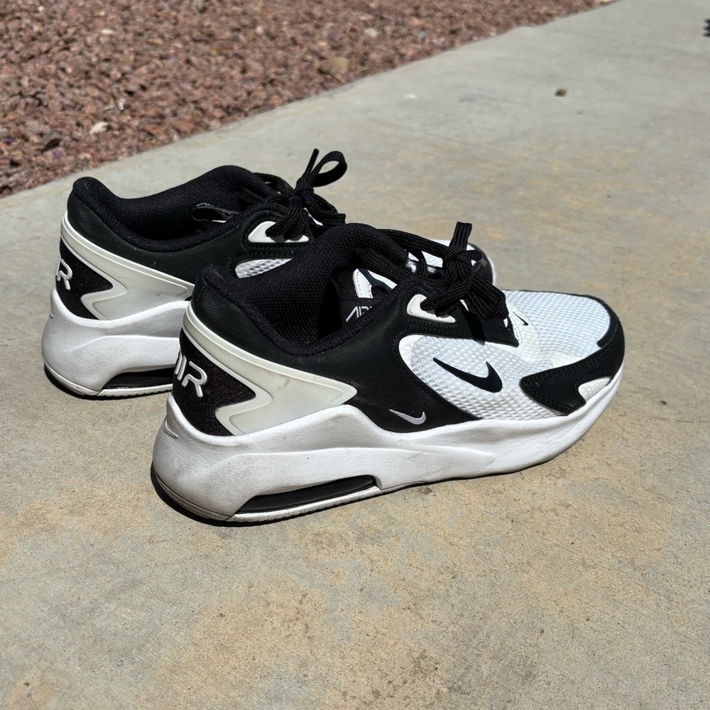 Nike Black and White Sneakers